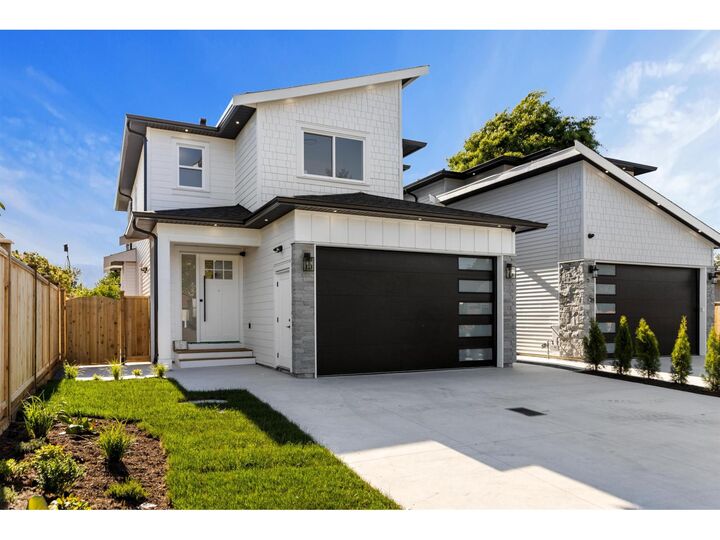 Photo de la propriété:  7531 Dunsmuir Street A  BC V2V 4B5 