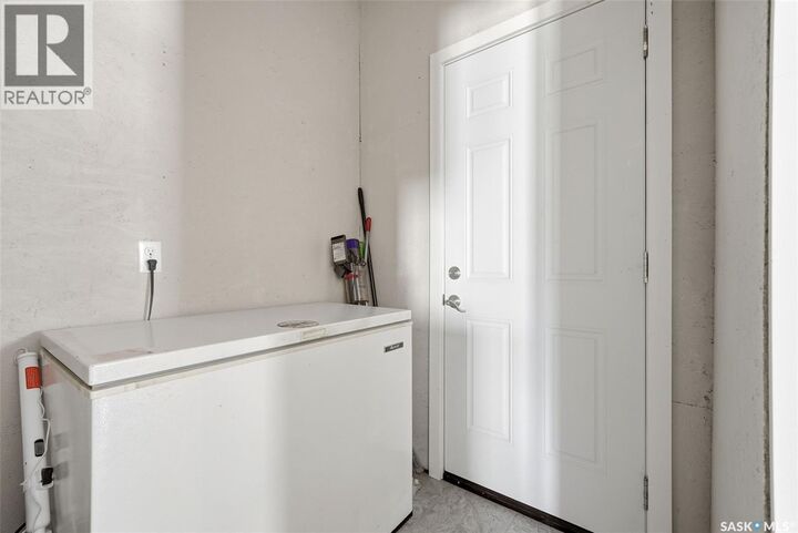 Property Photo:  228 Nicoll Avenue  SK S0G 4C0 