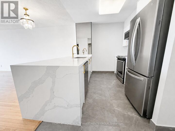 Property Photo: 29 Northern Heights Drive 1101 ON L4B 4L8