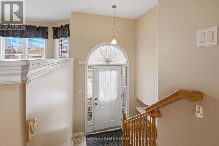 Property Photo: 6 Chisholm Square ON K8N 5Z4