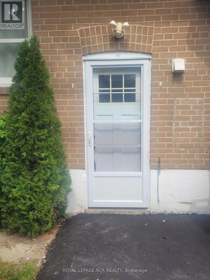 Property Photo: 187 Septonne Avenue ON L3Y 2W5