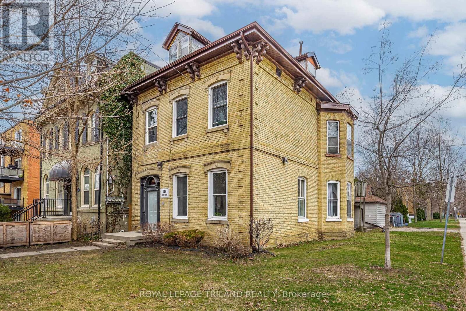 Property Photo: 434 Dufferin Avenue ON N6B 1Z6