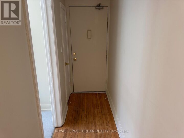 Property Photo:  1024 O'Connor Drive 304  ON M4B 2T3 