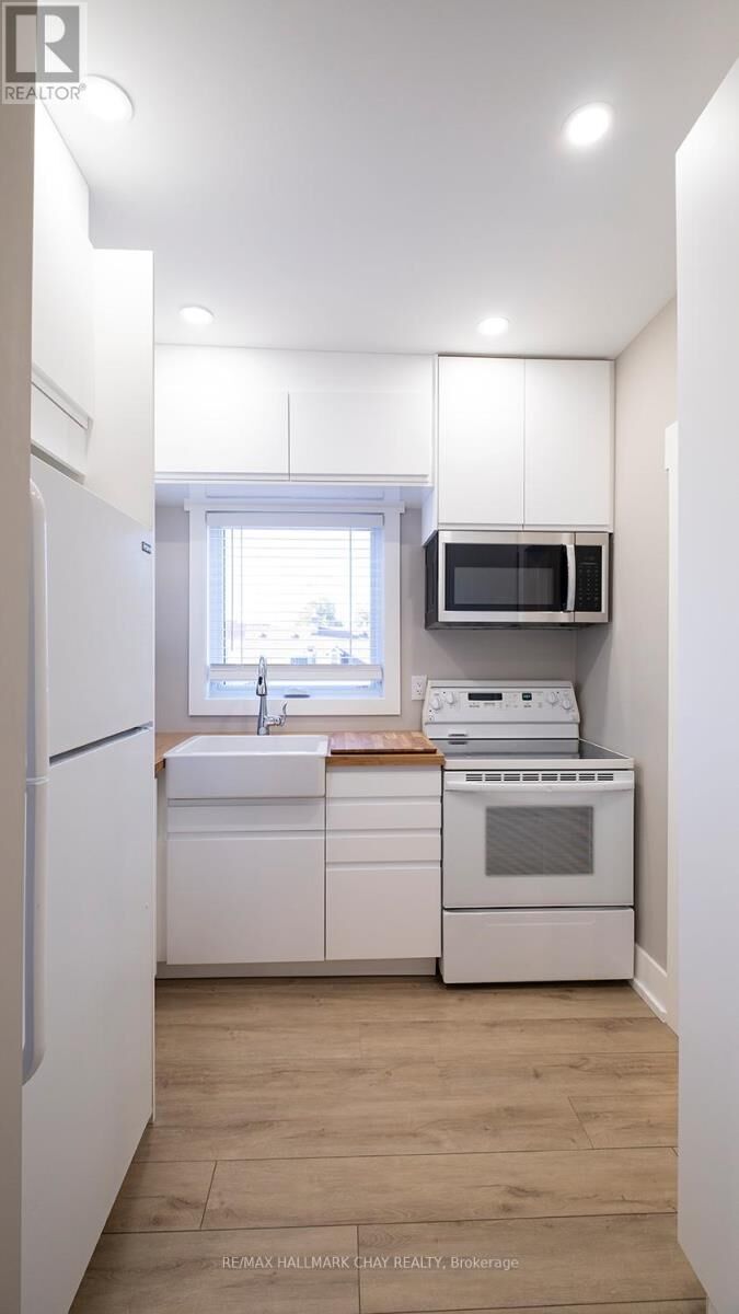 Property Photo: 14 Queen Street Apt#2 ON L0L 1L0