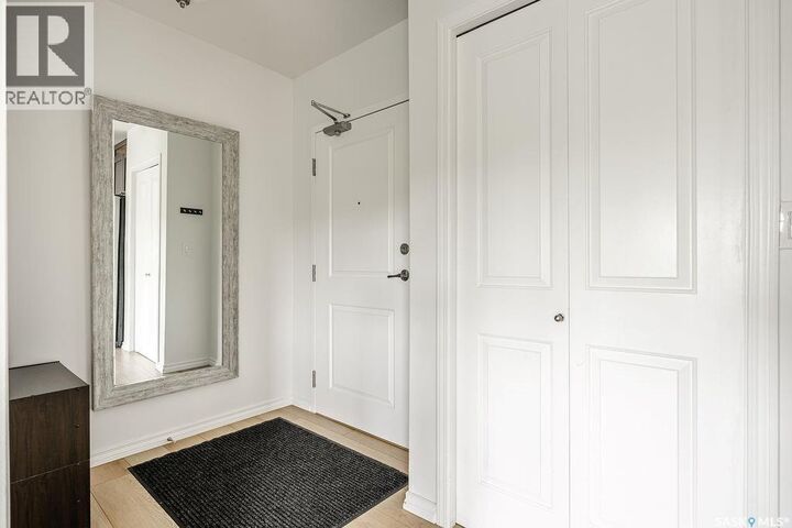 Property Photo:  409 902 Spadina Crescent E  SK S7K 0G8 