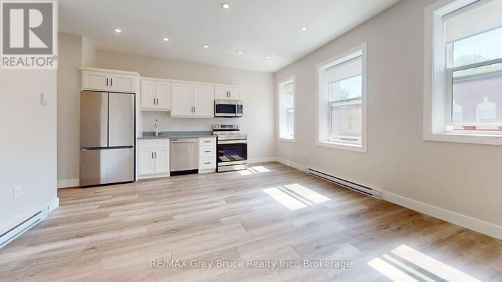 Property Photo:  39 1st Avenue South Unit 7  ON N0G 1L0 
