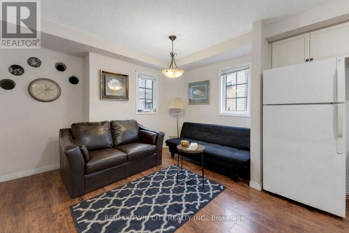 Photo de la propriété:  931 Glasgow Street 5B  ON N2N 0B6 