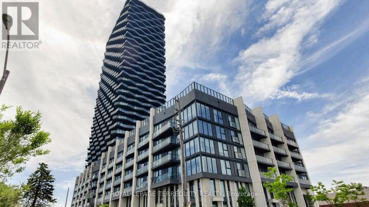 Property Photo:  36 Zorra Street 904  ON M8Z 0G5 