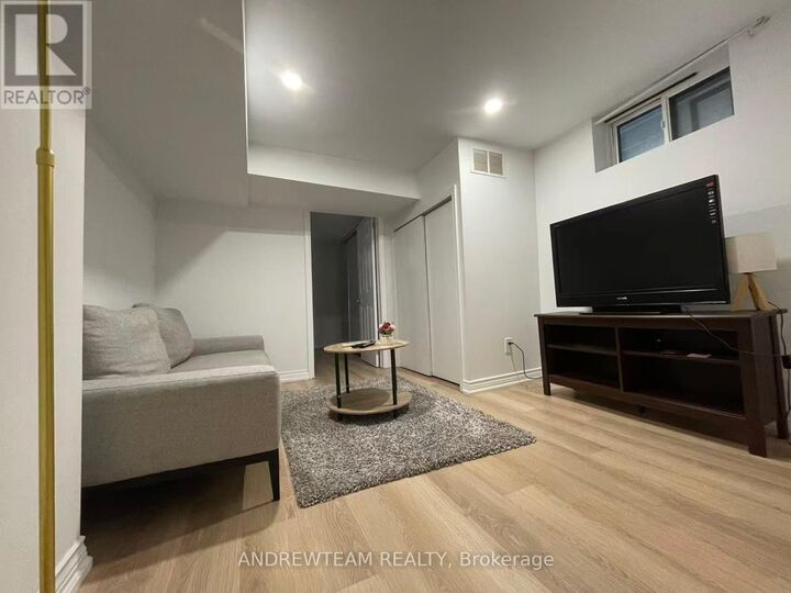 Property Photo:  382 Lynett Crescent Basement  ON L4C 2V5 