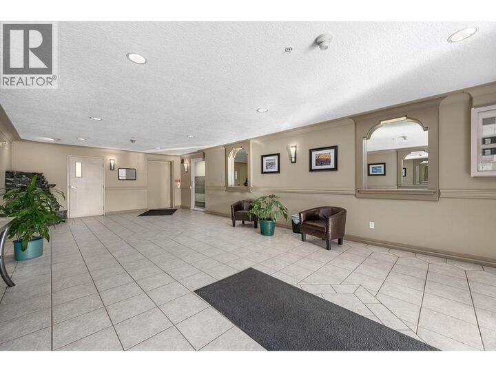 Property Photo:  712 Sahali Terrace 406  BC V2C 6T2 