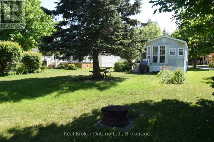 Photo de la propriété:  13 Southline Avenue M39  ON N2Z 2X5 