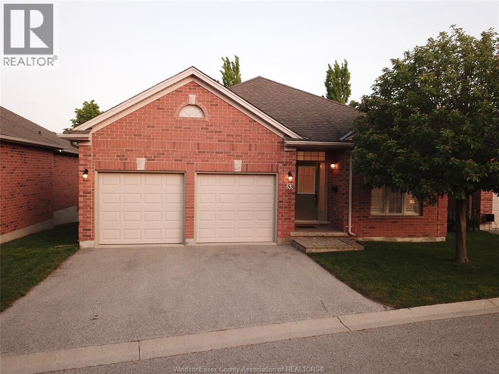 Property Photo:  18 Cadeau Terrace 53  ON N6K 4Z1 