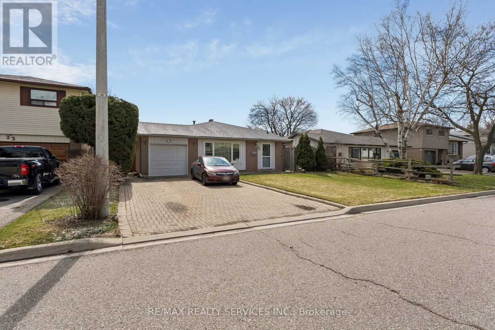 Property Photo:  21 Willis Drive  ON L6W 1A8 