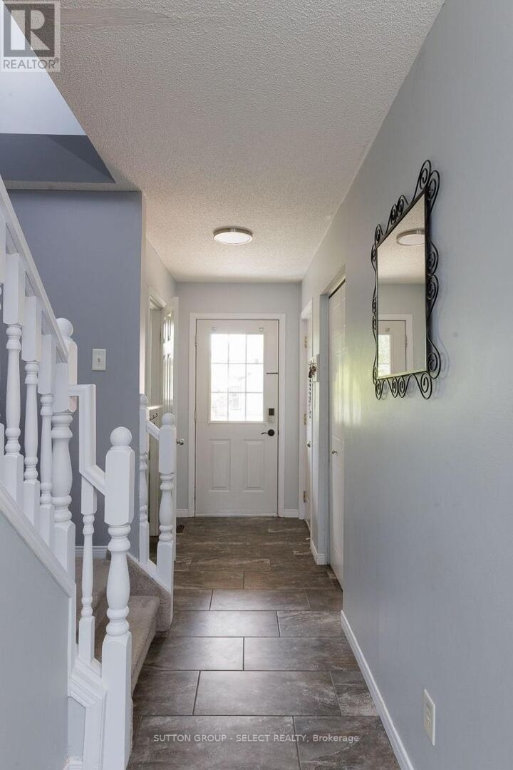Property Photo:  832 Marigold Street  ON N5X 4G7 