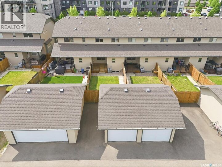 Property Photo: 256 Maningas Bend SK S7W 0P5