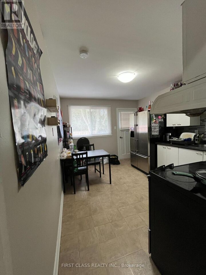Property Photo: 657 Sevilla Park Place ON N5Y 4H9