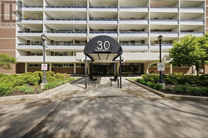 Property Photo:  30 Gloucester Street 1110  ON M4Y 1L6 