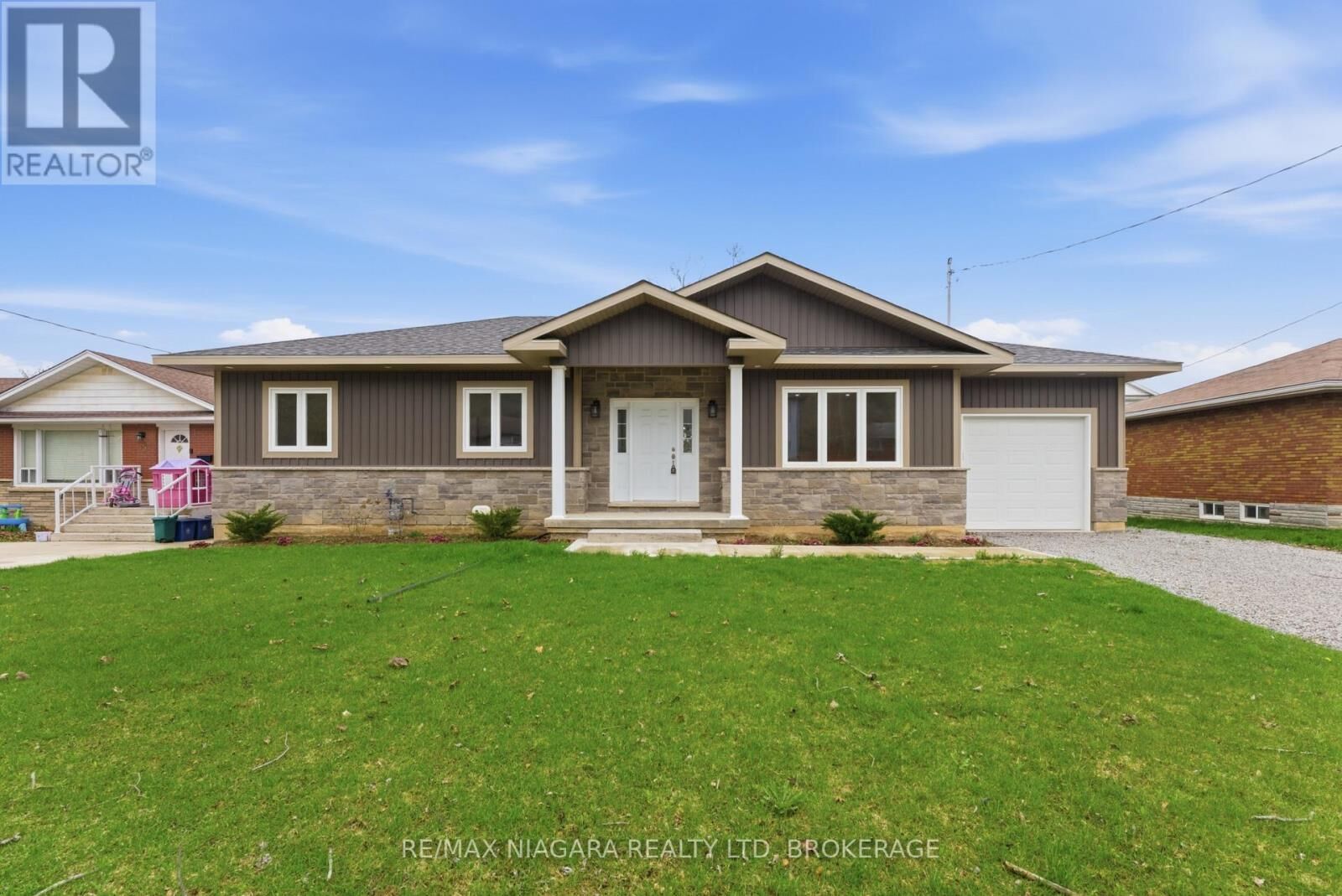 Property Photo:  17 Glenbarr Road  ON L2T 1Y2 