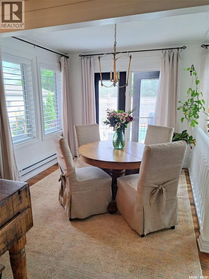 Property Photo:  310 Willow Street E  SK S7J 0C6 