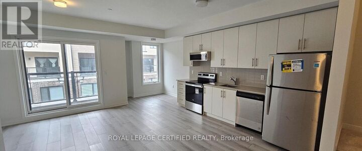 Property Photo:  3405 Ridgeway Drive 28  ON L5L 5T3 