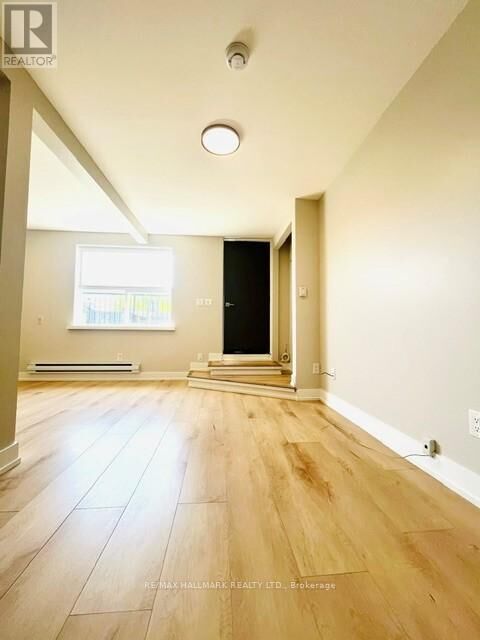 Property Photo: 2961 Lakeshore Boulevard West 3 ON M8V 1Y5