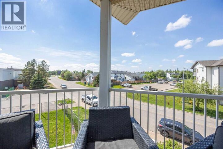 Property Photo:  1095 Timberline Drive  AB T9K 1Y7 