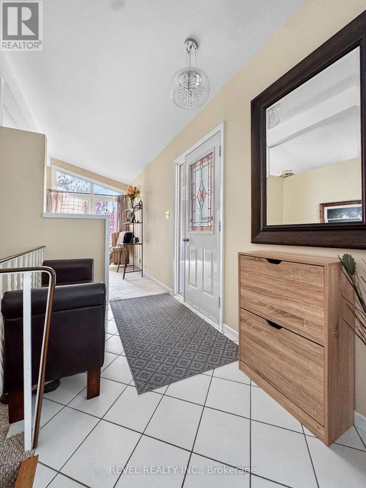 Property Photo:  541 Murray Street  ON P4N 7A8 