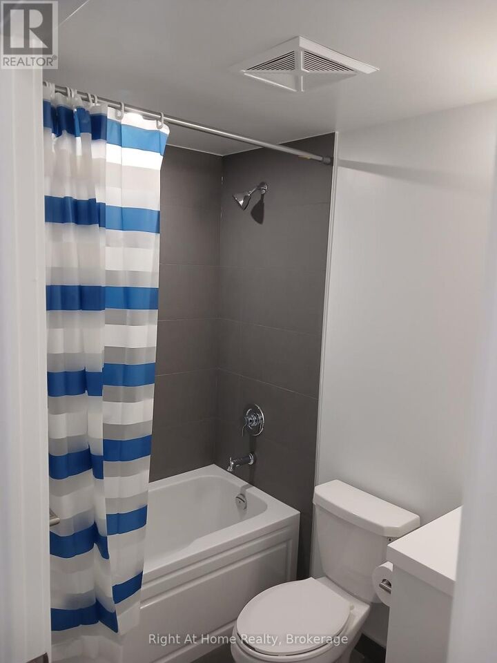 Property Photo:  2545 Simcoe St N Street South 342  ON L1L 0W3 