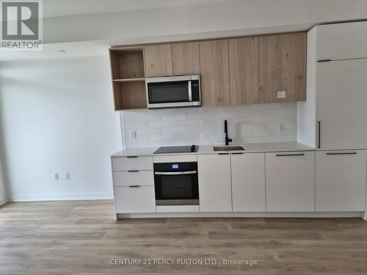 Property Photo: 1185 Dupont Street 412 ON M6H 0G5