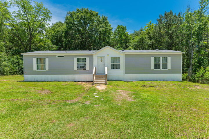 Property Photo:  3984 1st Avenue  FL 32567 