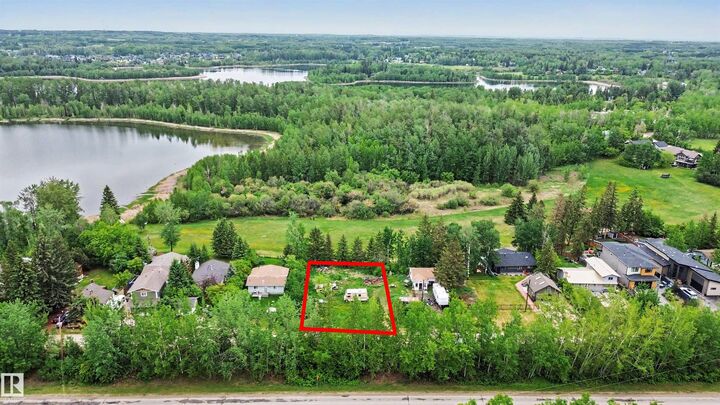 Property Photo: 337 Smith Crescent AB T7Z 2T9
