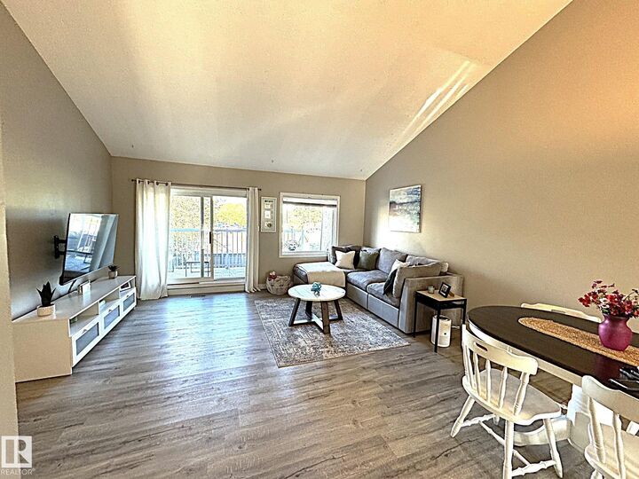 Property Photo: 3 6220 172 Street NW AB T5T 3R4