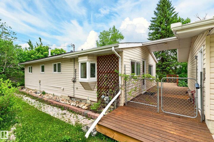 Property Photo: 51263 Rg Rd 204 35 AB T8E 1G9