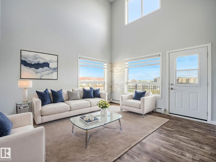Photo de la propriété: 320 Clareview Station Drive NW 2406 AB T5Y 0E5