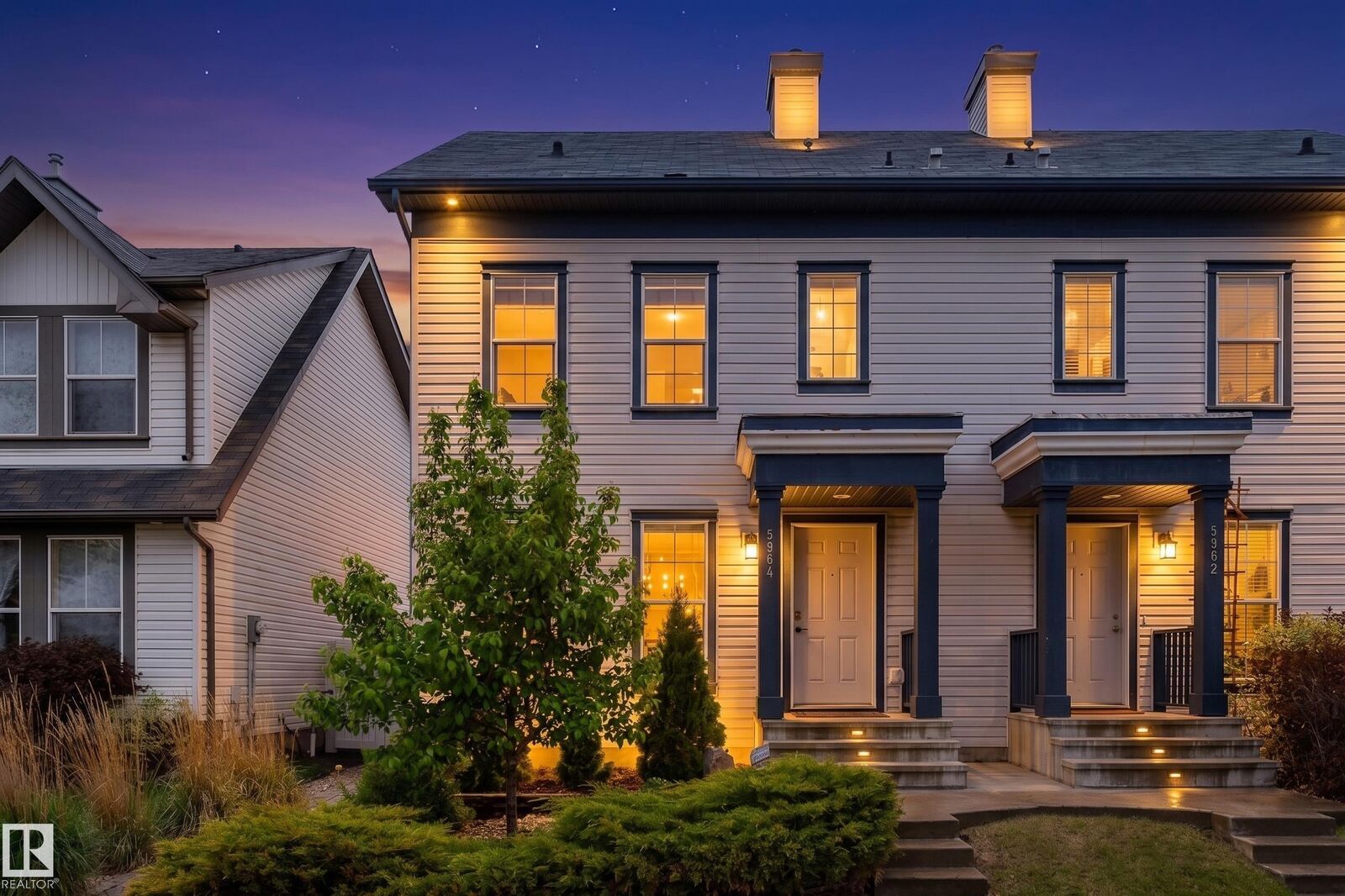 Property Photo:  5964 South Terwillegar Boulevard NW  AB T6R 0A6 