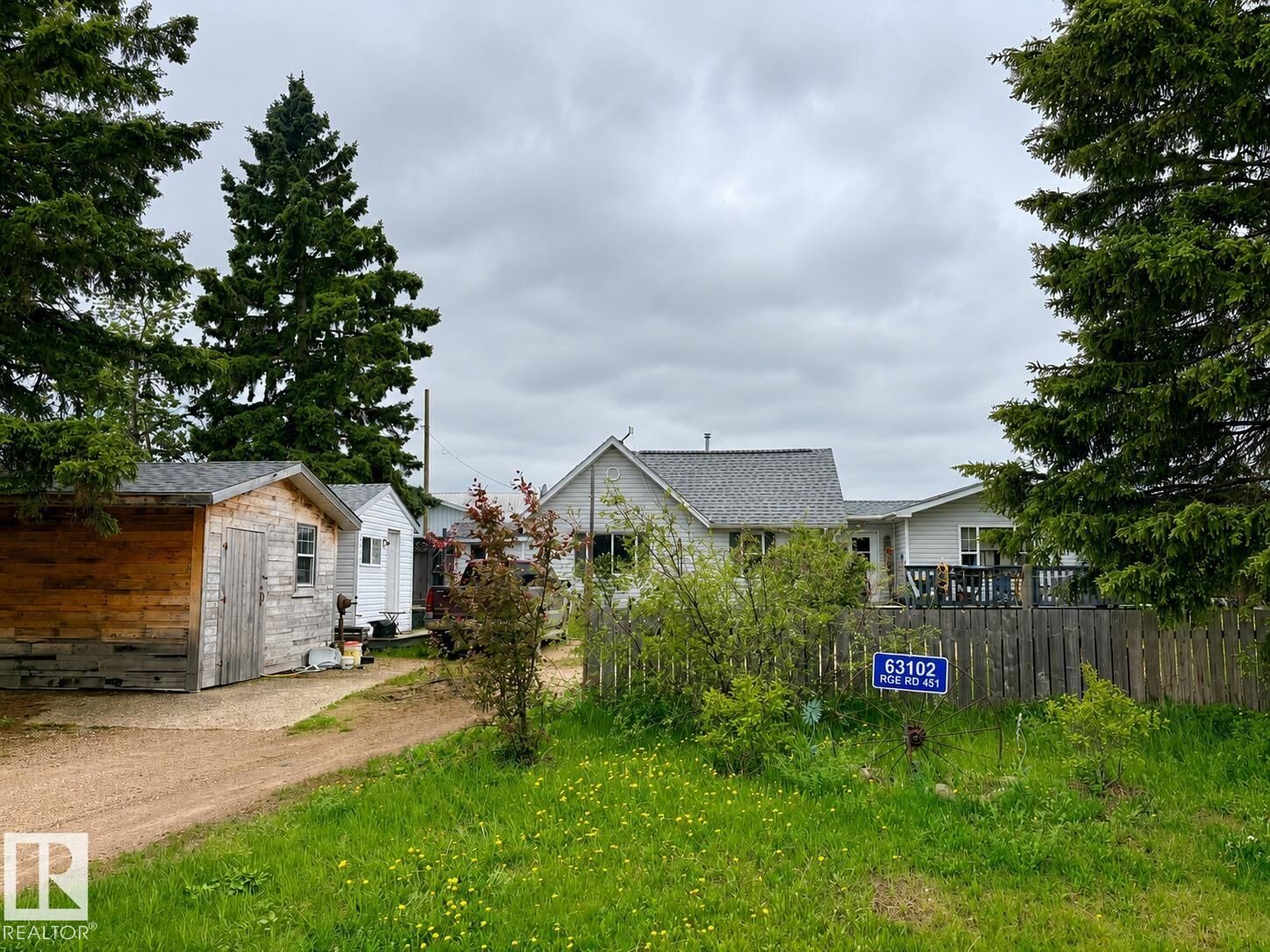Photo de la propriété:  63102 Rge Rd 451  AB T9N 2J6 