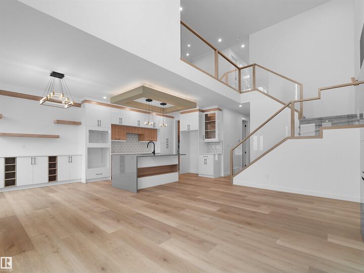 Photo de la propriété: 214 Crystal Creek Drive AB T9E 0X6
