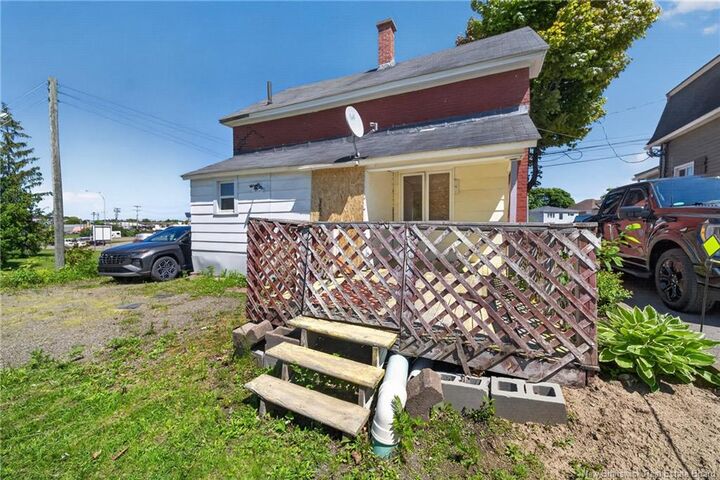 Property Photo:  292 Botsford Street  NB E1C 4X7 