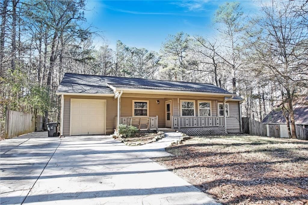 Property Photo: 5345 Sugar Ridge Drive GA 30518