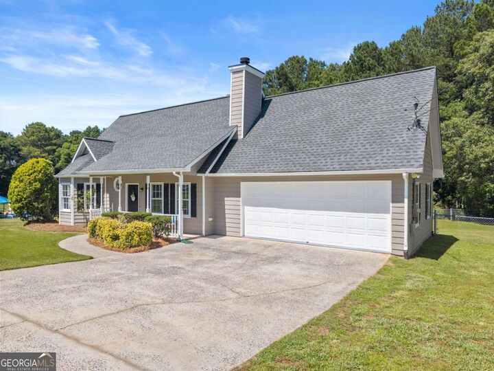 Property Photo: 5510 Mulberry Drive GA 30028