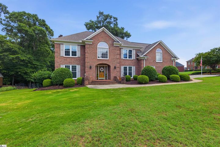 Property Photo: 110 W Killarney Lake SC 29369