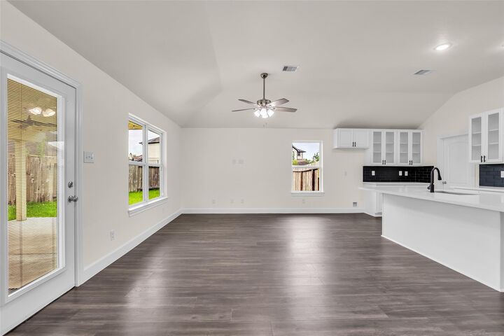 Property Photo:  11919 Prosperity Point Drive  TX 77048 