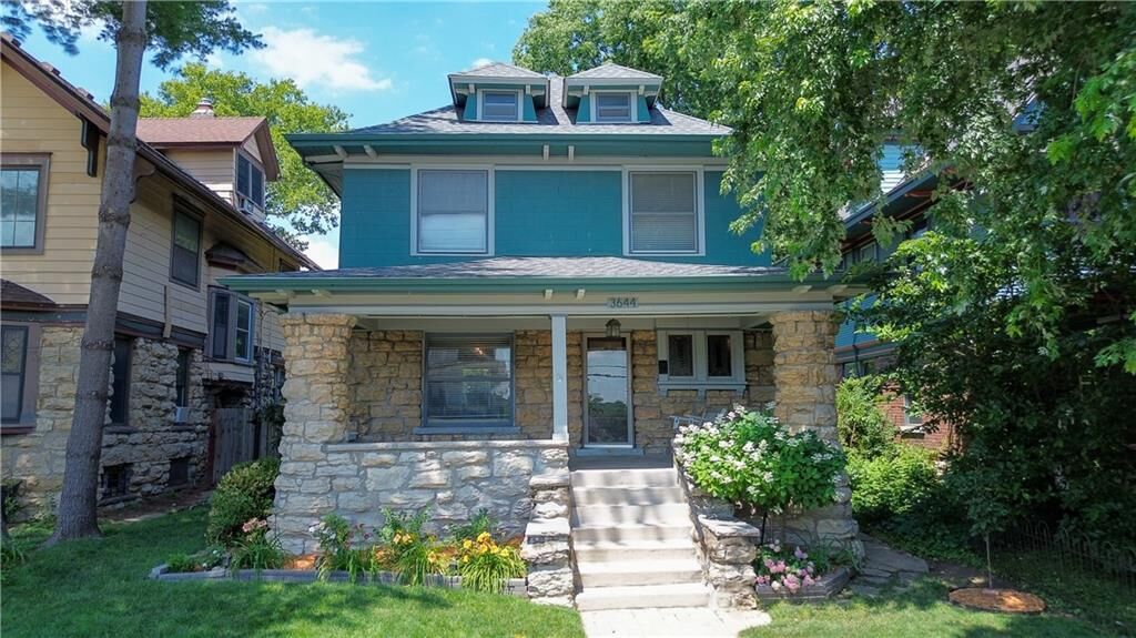 Property Photo:  3644 Wyandotte Street  MO 64111 