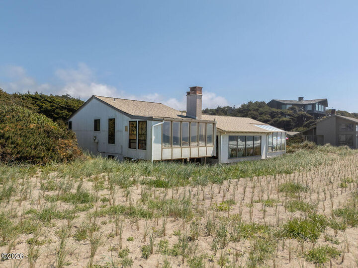 Property Photo: 243 Salishan Drive OR 97388