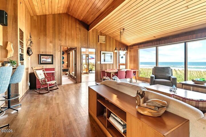 Property Photo:  243 Salishan Drive  OR 97388 