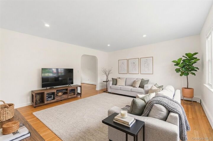 Property Photo:  342 Roberts Avenue  NY 10703 
