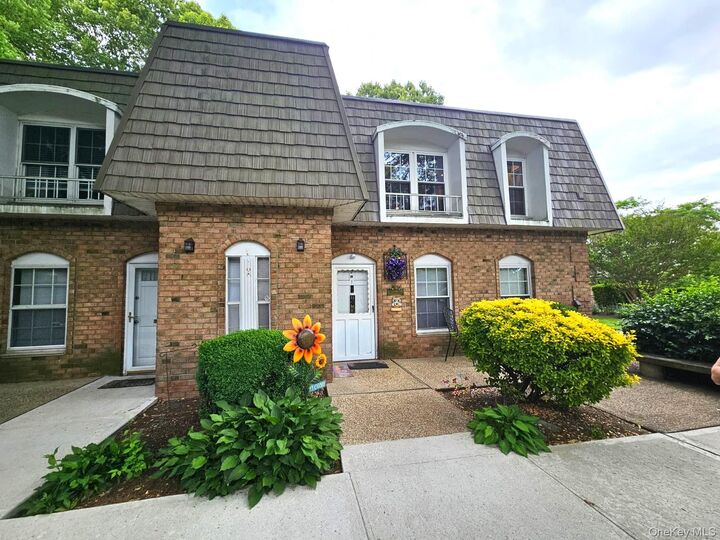 Property Photo:  655 Middle Country Road 2H2  NY 11727 