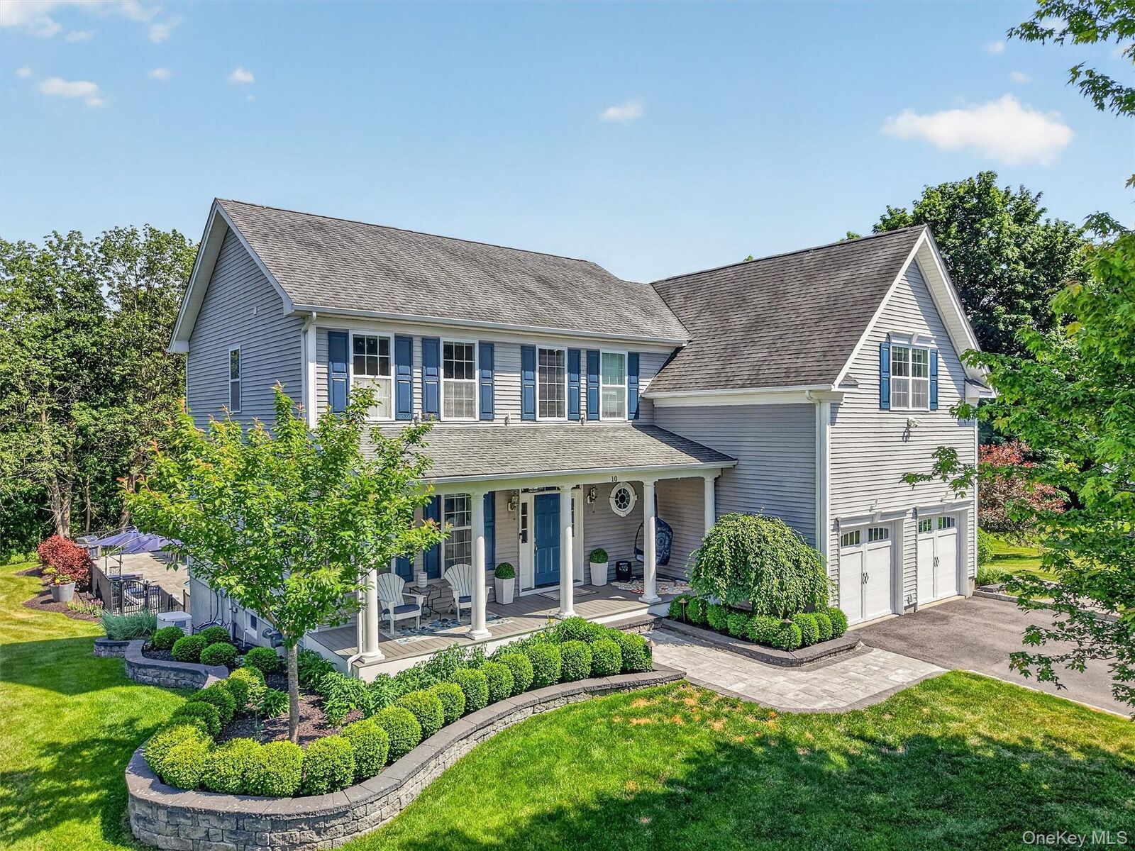 Property Photo: 10 Sandlewood Circle NY 12533