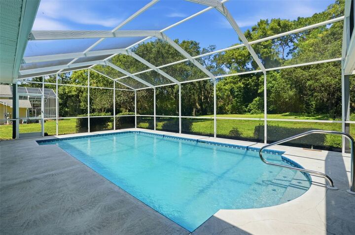 Property Photo:  18451 Winding Oaks Boulevard  FL 34667 