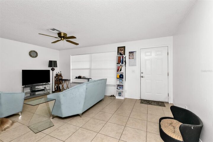 Property Photo:  18617/18619 Bartow Boulevard  FL 33967 